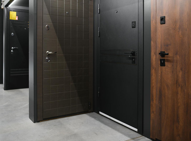 Instalación de puertas de seguridad
